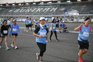 BIB: 1048, 515
                            <button type="button" onclick="openModal(10465699)" class="btn btn-primary btn-sm float-right btn-popup" data-toggle="modal" data-target=".modal-high-quality">
                        <i class="fas fa-shopping-cart"></i> Add to Cart
                    </button>
                                            <button type="button" onclick="isThisMe(10465699, true)" class="btn btn-success btn-sm float-right btn-popup btn-isme hidden" data-toggle="tooltip" data-placement="bottom" title="นี่คือรูปของคุณใช่ไหม คลิกที่นี่เพื่อเอาเข้าอัลบั้ม">
                        <i class="fas fa-plus"></i> Add to album
                    </button>
                    <button type="button" onclick="isThisMe(10465699, false)" class="btn btn-warning btn-sm float-right btn-popup btn-isnotme hidden">
                        <i class="fas fa-ban"></i> Remove from album
                    </button>